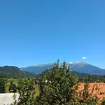 Pr' Hribar