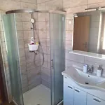Ostanak kod kuće Pr' Hribar