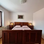 Pr' Hribar