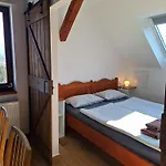 Pr' Hribar Ostanak kod kuće