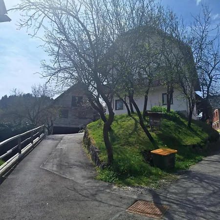 Pr' Hribar Kwatera prywatna *